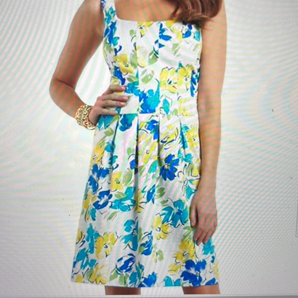 Chaps designer watercolor floral dress. Sleeveless. Machine washable.